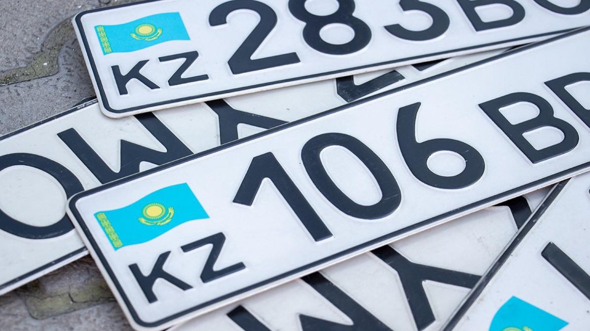Номера начнут выдавать по-новому: к чему готовиться водителям в Казахстане