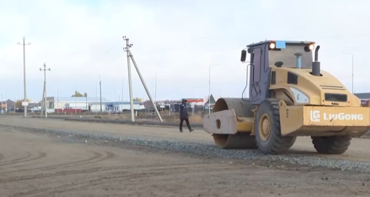 Восемь лет не могут завершить ремонт дороги в Атырау