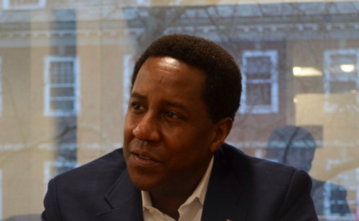 Директор Института политики Гарварда внезапно скончался