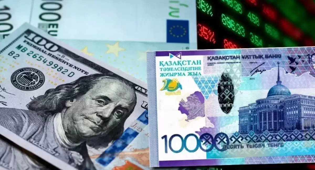 Неожиданный прогноз по тенге и доллару озвучен в Казахстане