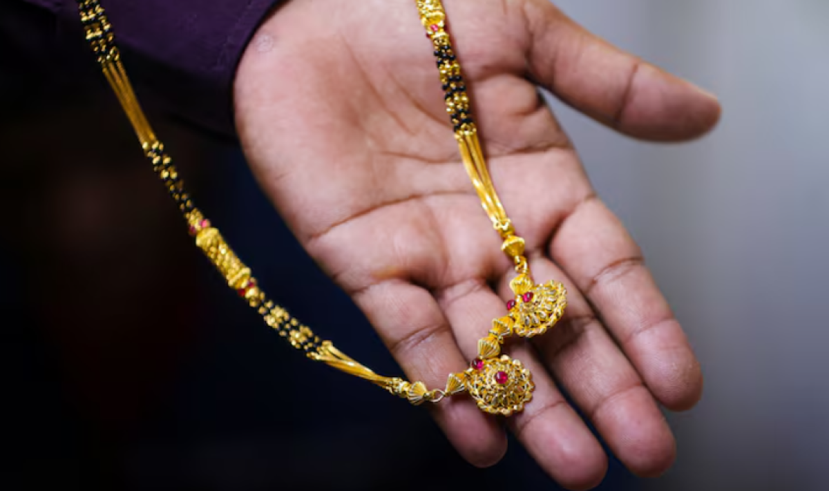 Золото отыгрывает падение: инвесторы ждут данные о занятости в США