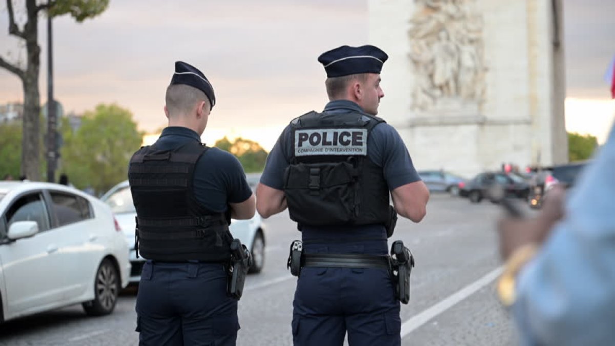 Водитель намеренно сбил 10 человек во Франции: подробности инцидента