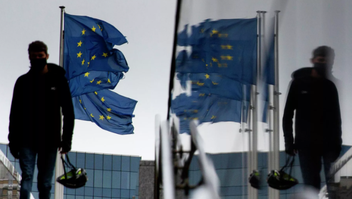 Еврокомиссия запретила выдачу многократных виз россиянам