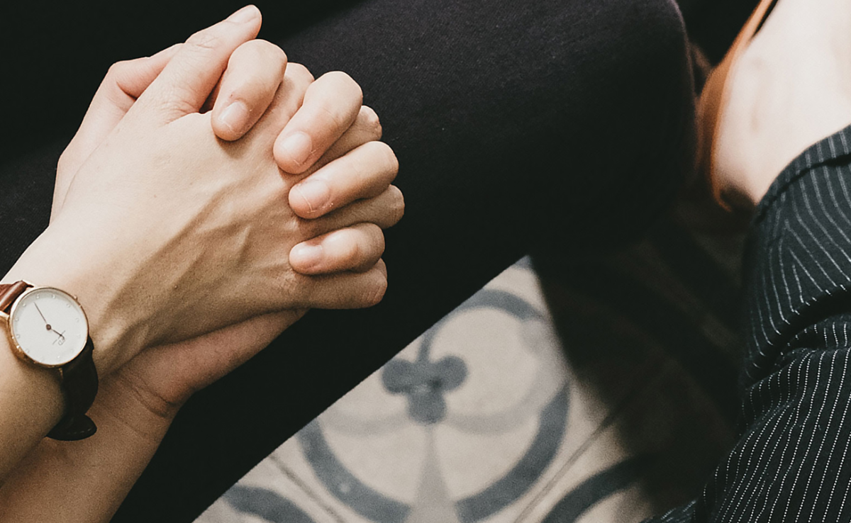 В Казахстане женщина отдала 4,5 миллиона тенге, чтобы муж перестал ей изменять