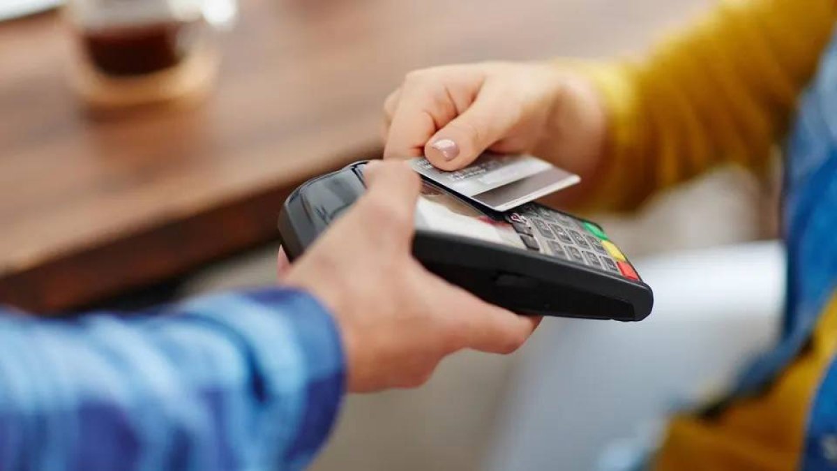 Казахстанцы за рубежом тратят триллионы – статистика