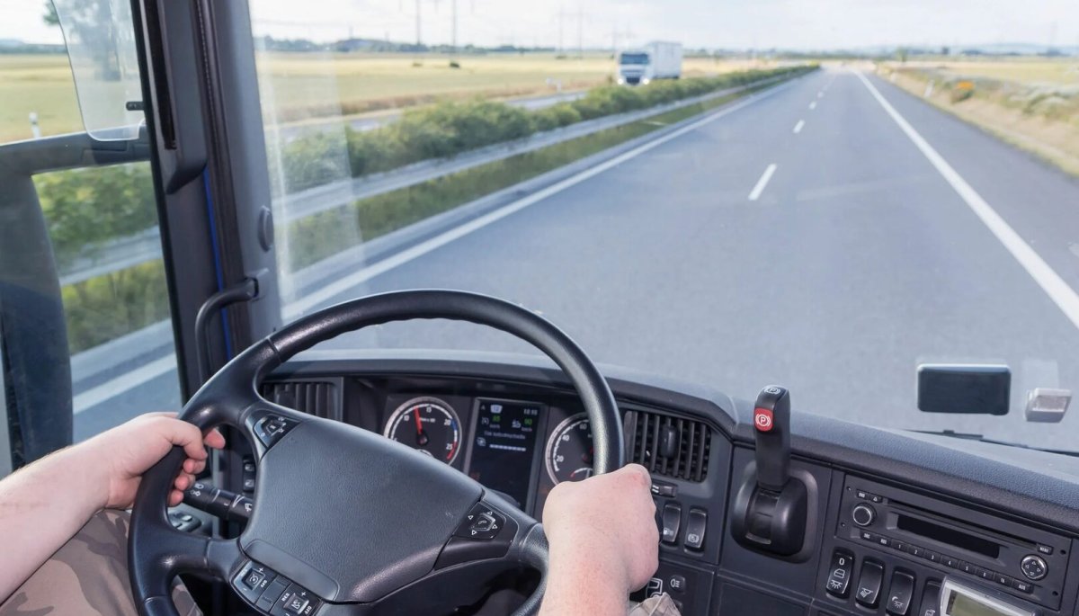 Десятки тысяч казахстанцев лишатся работы с нового года