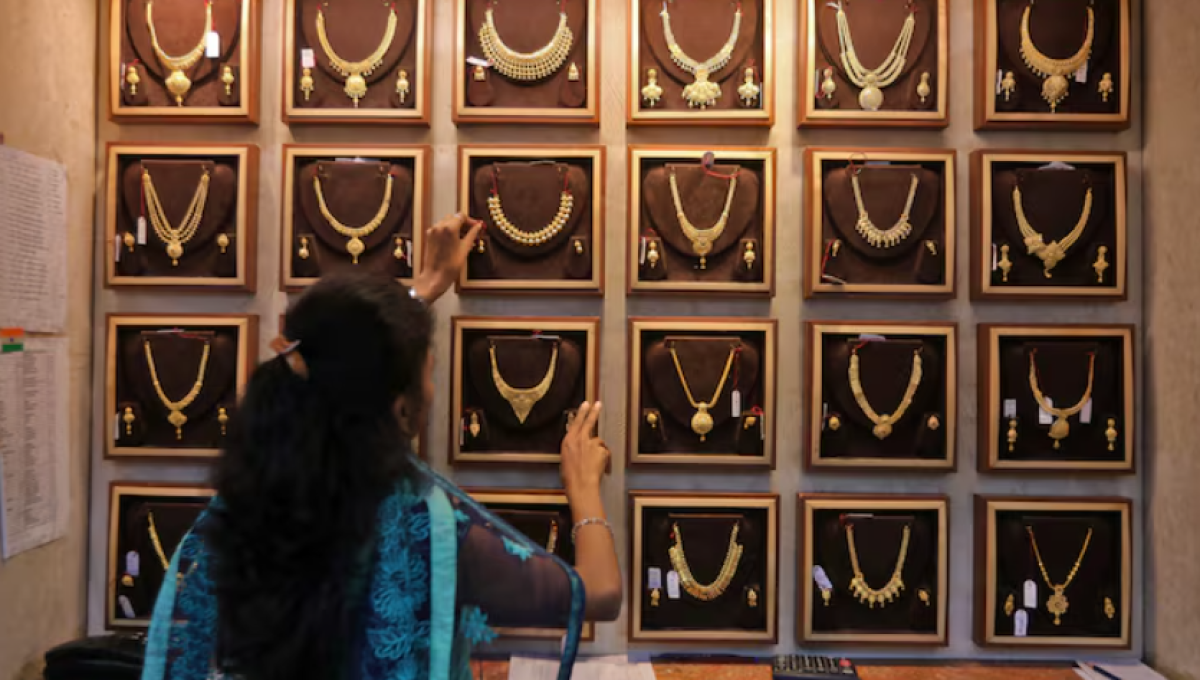 Золото продолжает расти в цене в ожидании окончания шатдауна в США