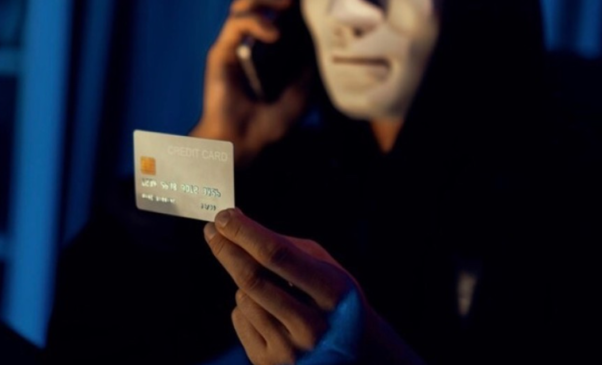 В Костанае пенсионерку спасли от потери квартиры из-за мошенников