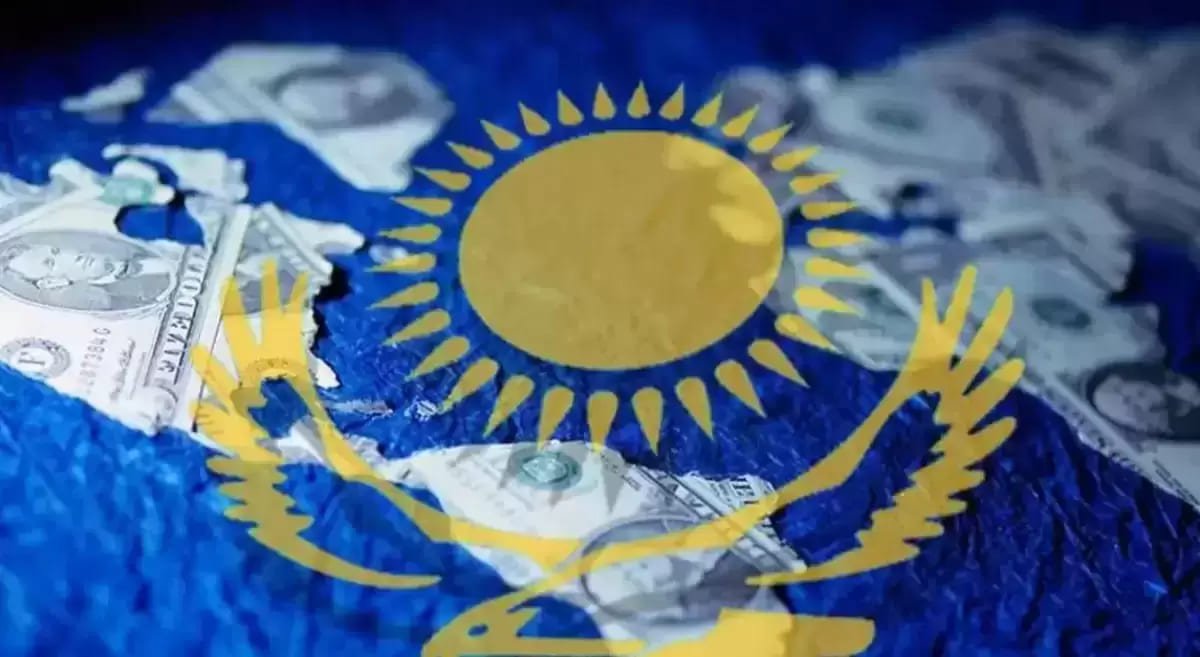 Без войны и санкций Казахстан сам себя загнал в многомиллиардные долги — экономист