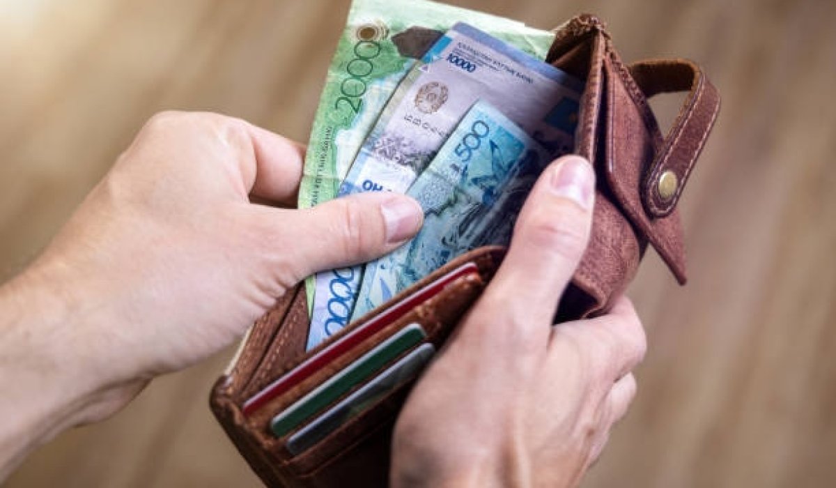 До 10% экономят казахстанцы при оплате наличными