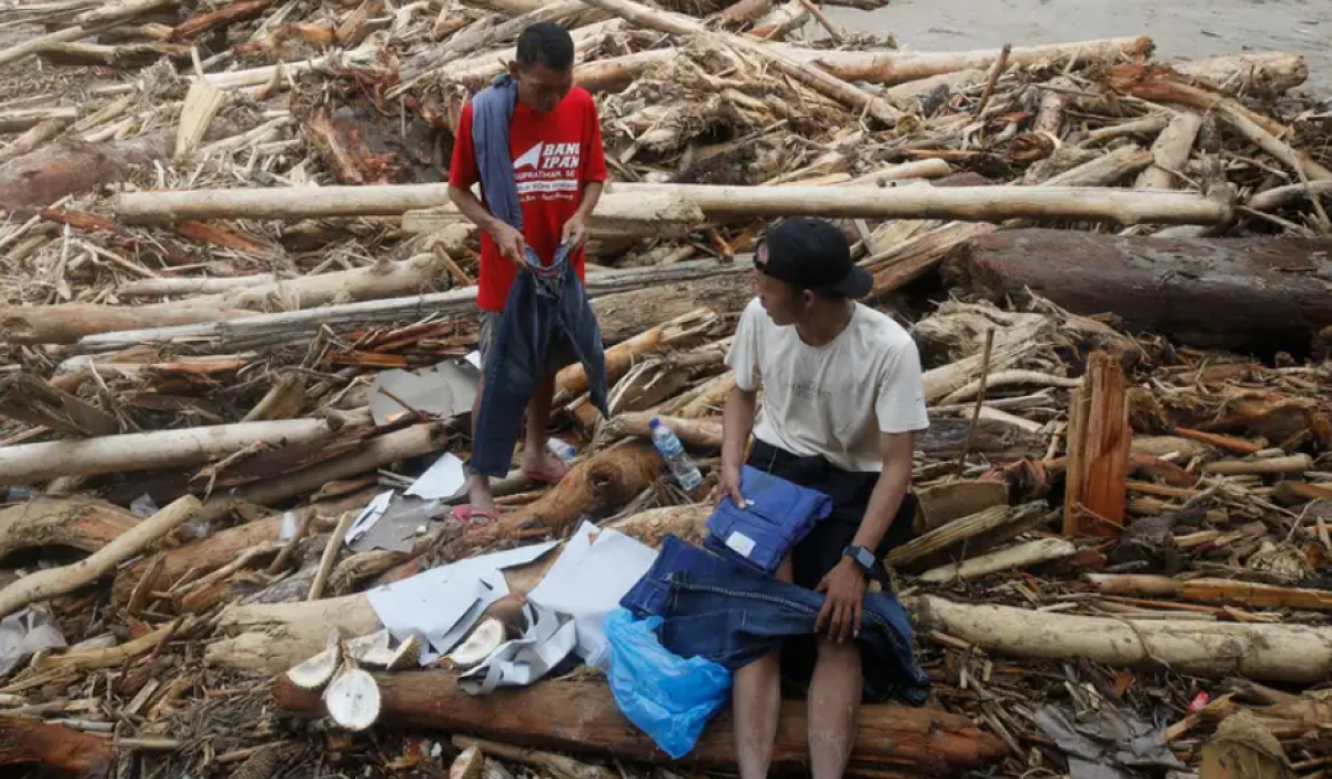Наводнения и оползни в Азии унесли жизни более 1200 человек