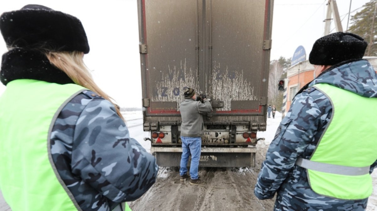 На казахстанца с поддельными документами завели уголовное дело в России