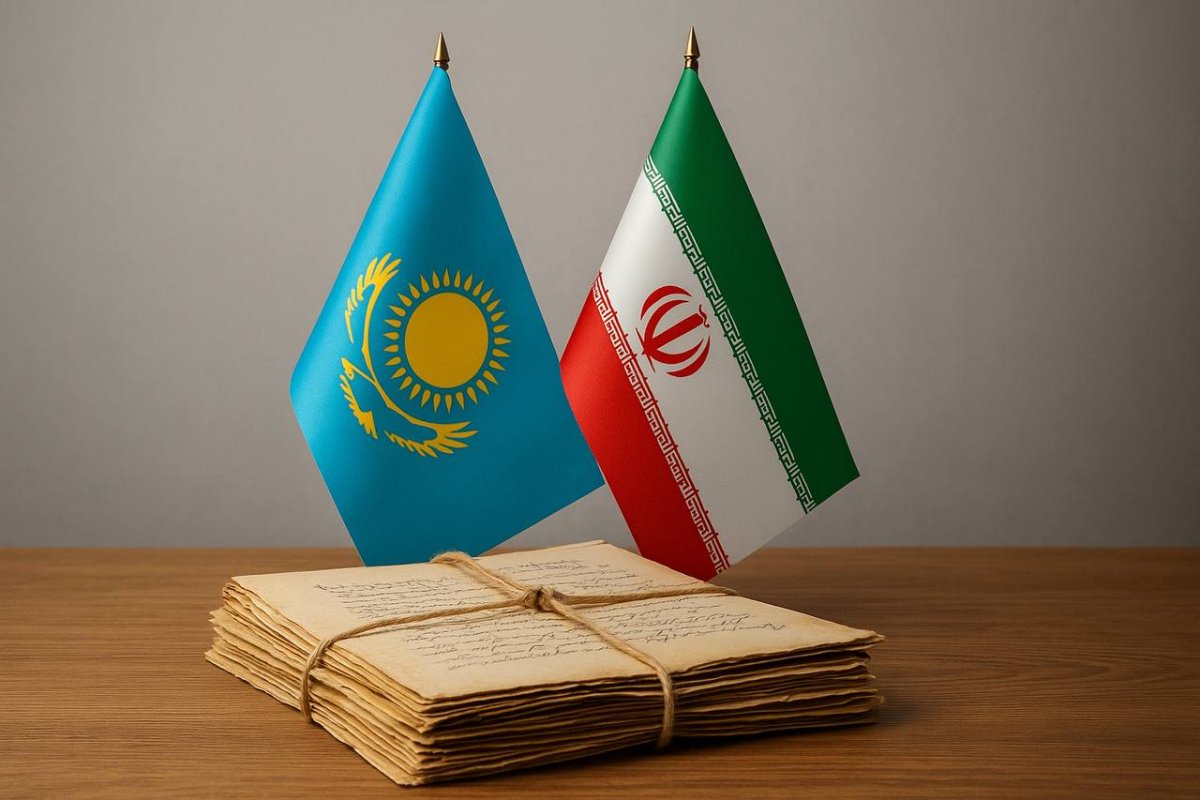 Иранская делегация привезла в Казахстан редкие архивные документы