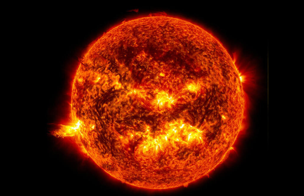 Ученые рассказали о солнечных вспышках и рисках для Земли