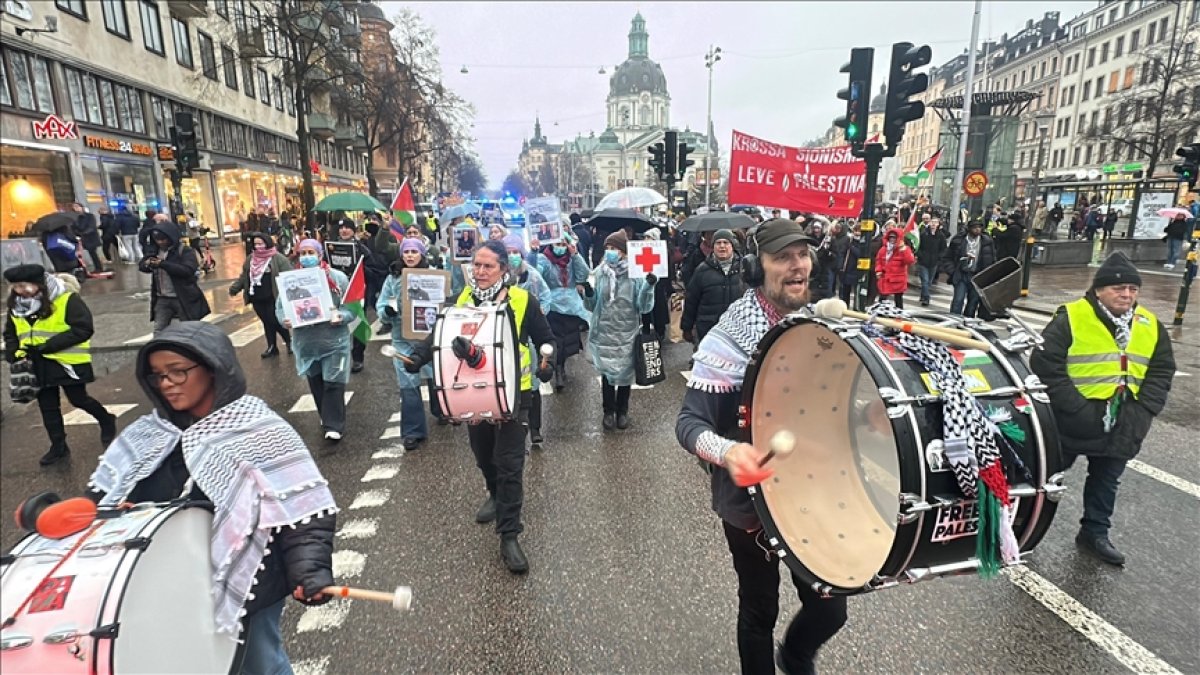 «Остановите геноцид!»: сотни шведов вышли на митинг из-за обстрелов в Газе