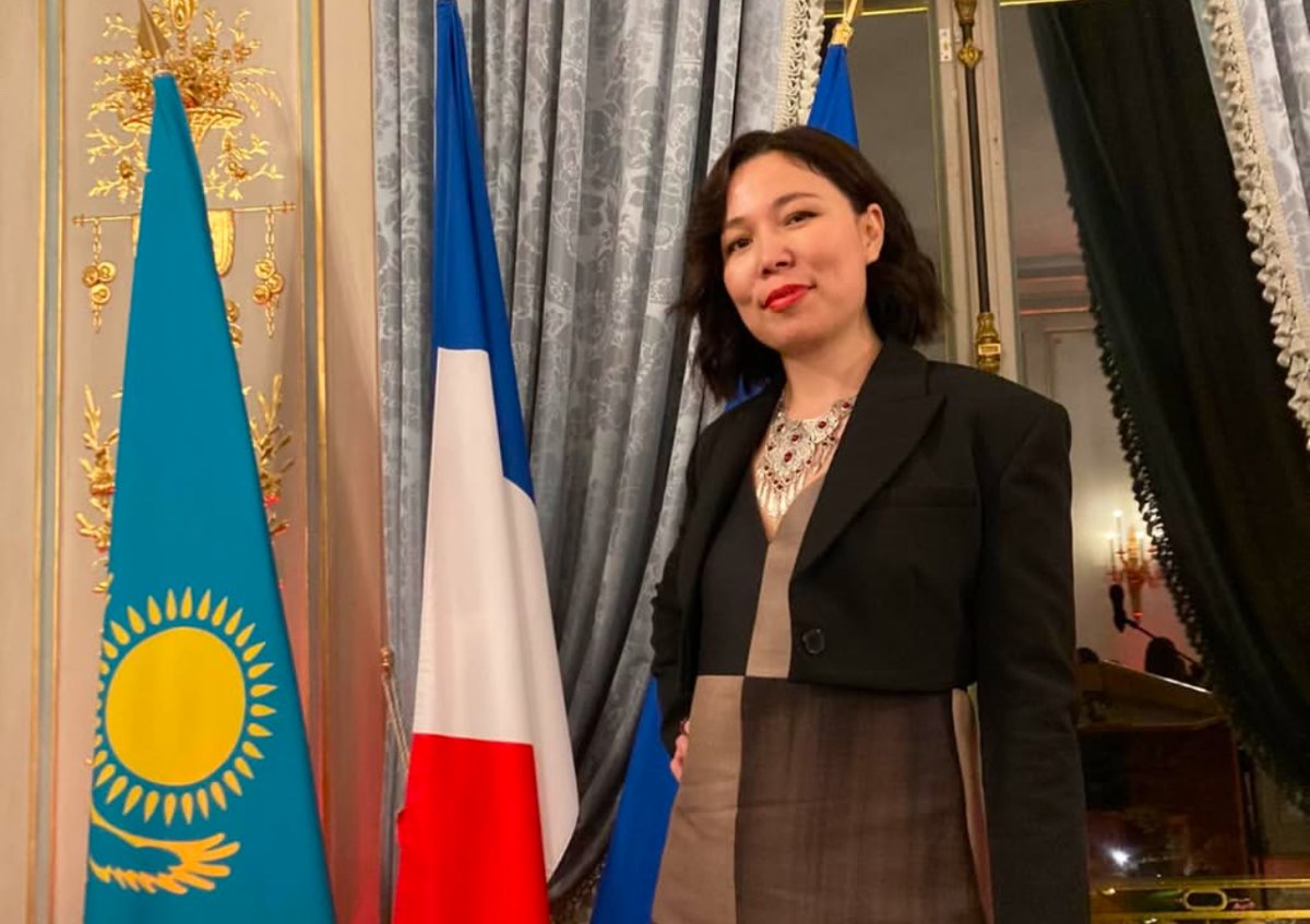 Казашка впервые стала генсеком Ассоциации иностранной прессы Франции