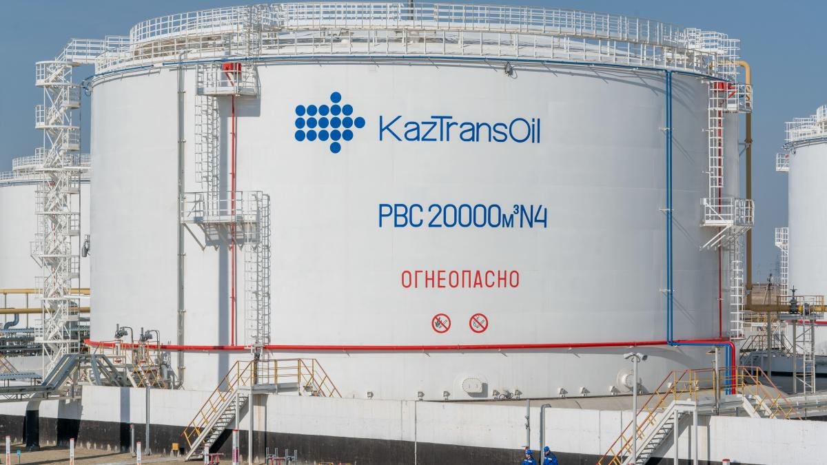 Казахстан увеличит поставки нефти в соседнюю страну впервые за восемь лет