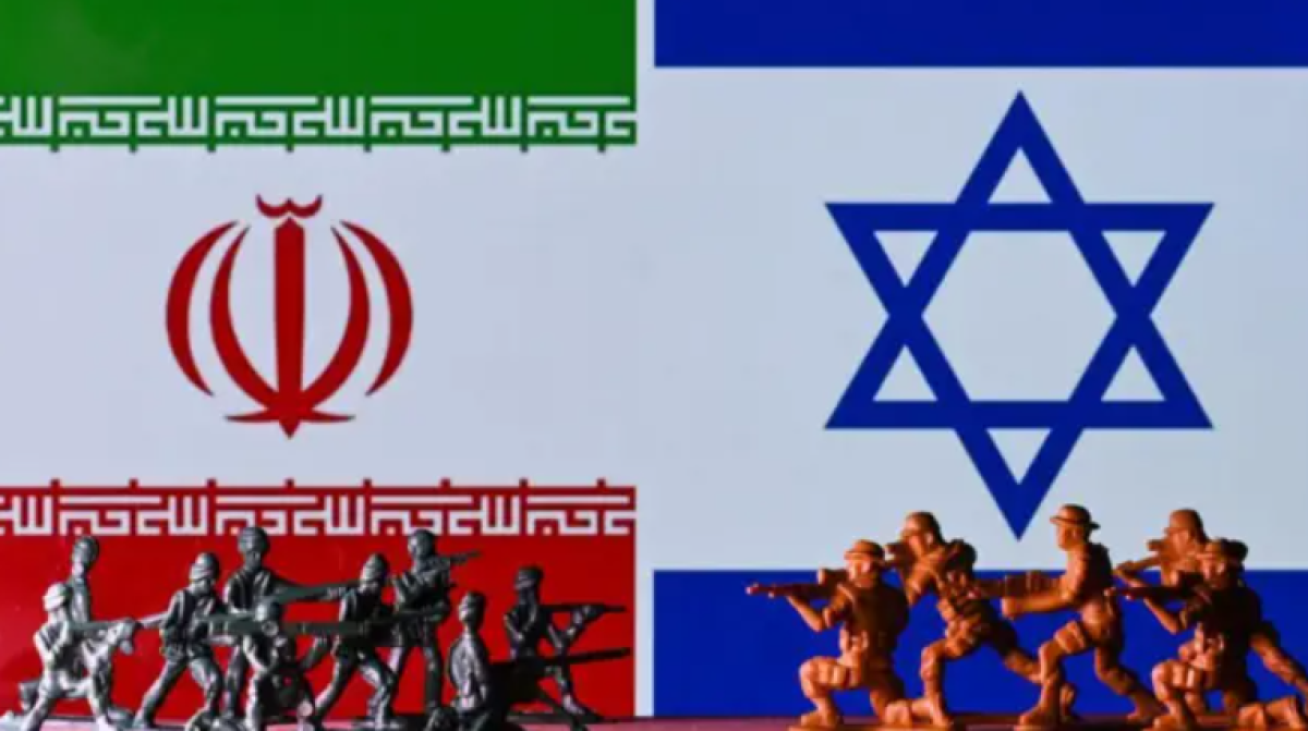 Израиль обсуждает новые удары по Ирану и консультации с США