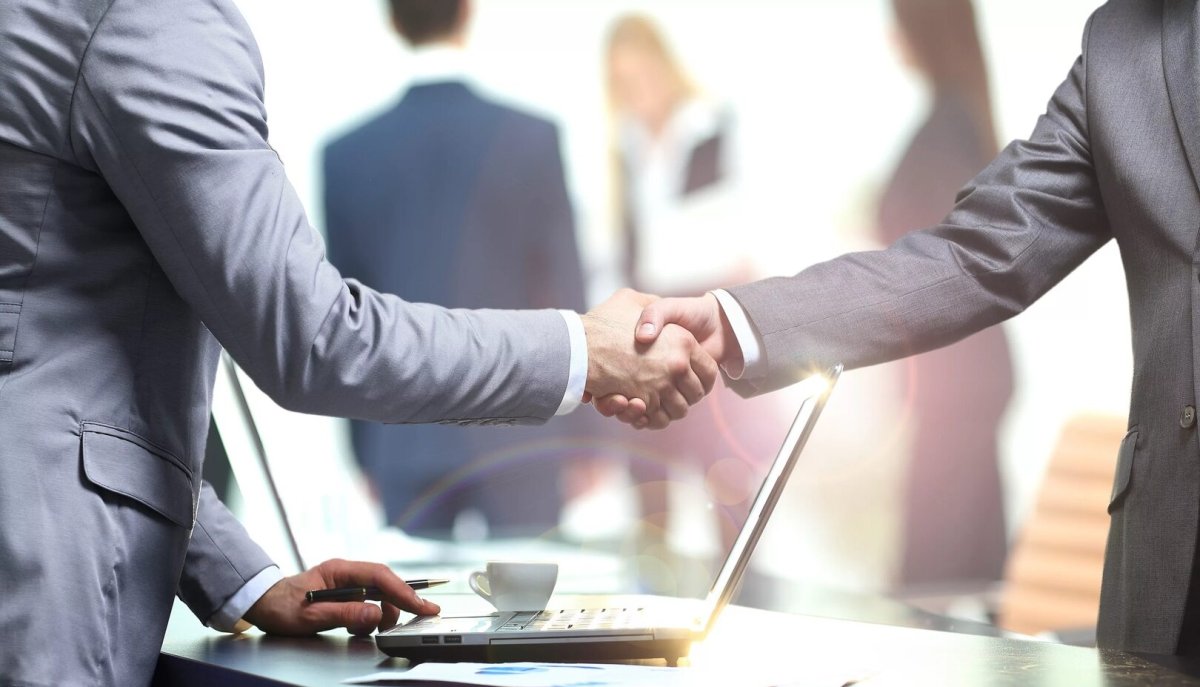 Минфин усилил контроль международных сделок казахстанцев