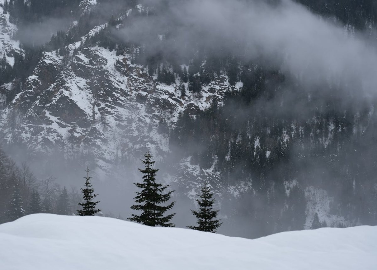 В каких областях Казахстана объявили штормовое предупреждение