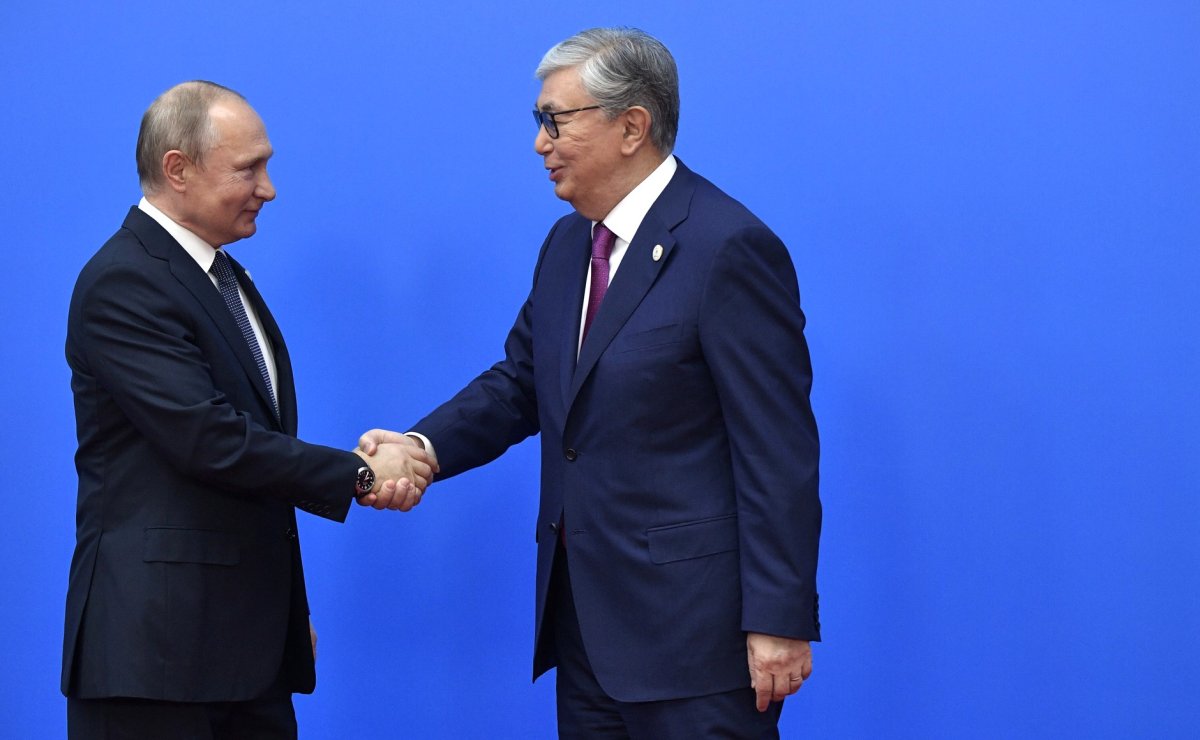 Путин поздравил Токаева с Новым годом