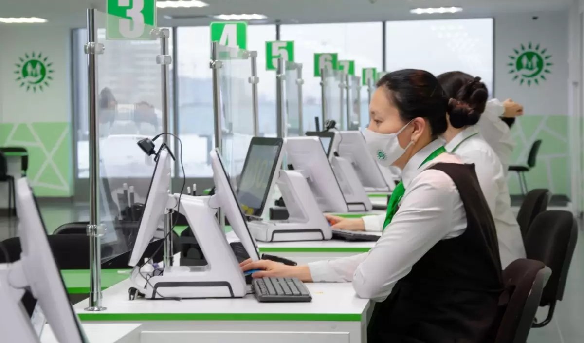 Стал известен график работы ЦОНов Казахстана в январе