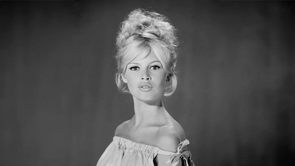 Семья Брижит Бардо отказалась приглашать Макрона на похороны