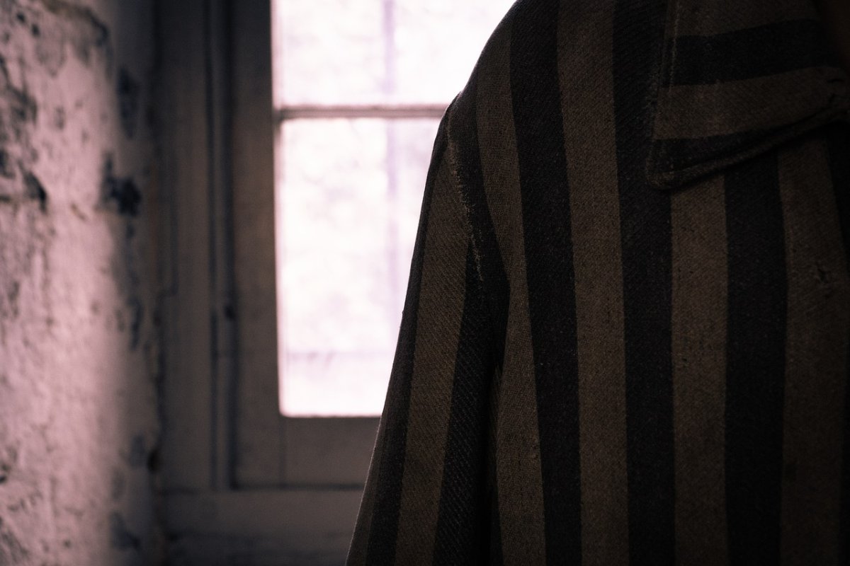 Бывшего начальника колонии в Павлодаре осудили за разглашение госсекретов