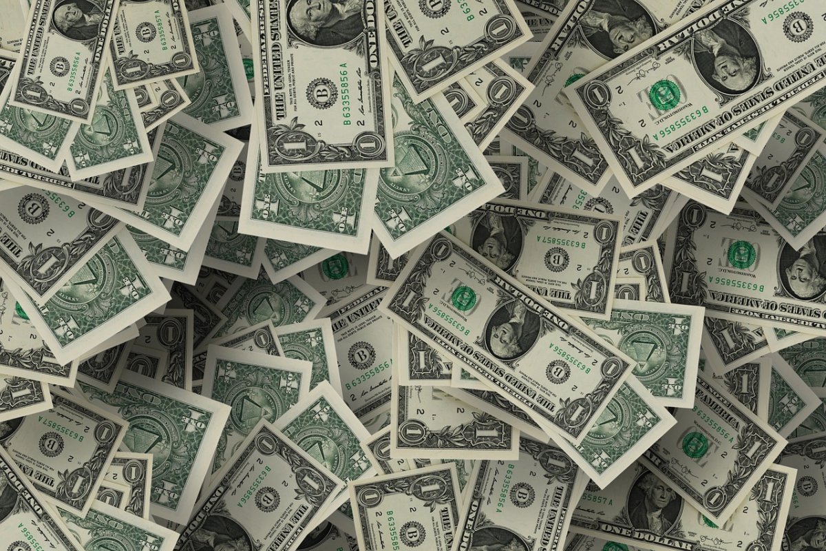 Насколько подешевел доллар в Казахстане за 2025 год