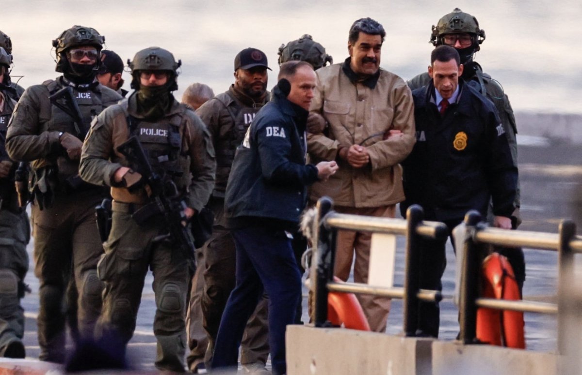 Захваченного США Мадуро привезли в суд Манхэттена