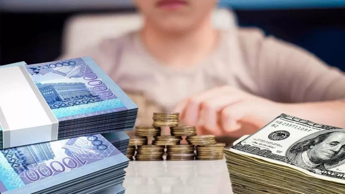 Почти 32 млн долларов выплатили детям из Нацфонда в Казахстане