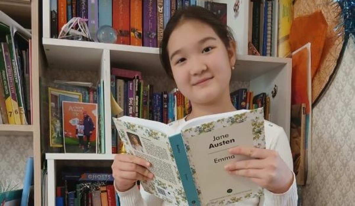 Шестиклассница из Астаны прочитала 853 книги на четырех языках