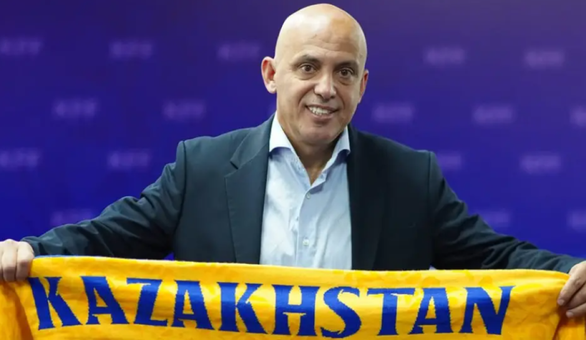 Какау вновь возглавил сборную Казахстана по футзалу