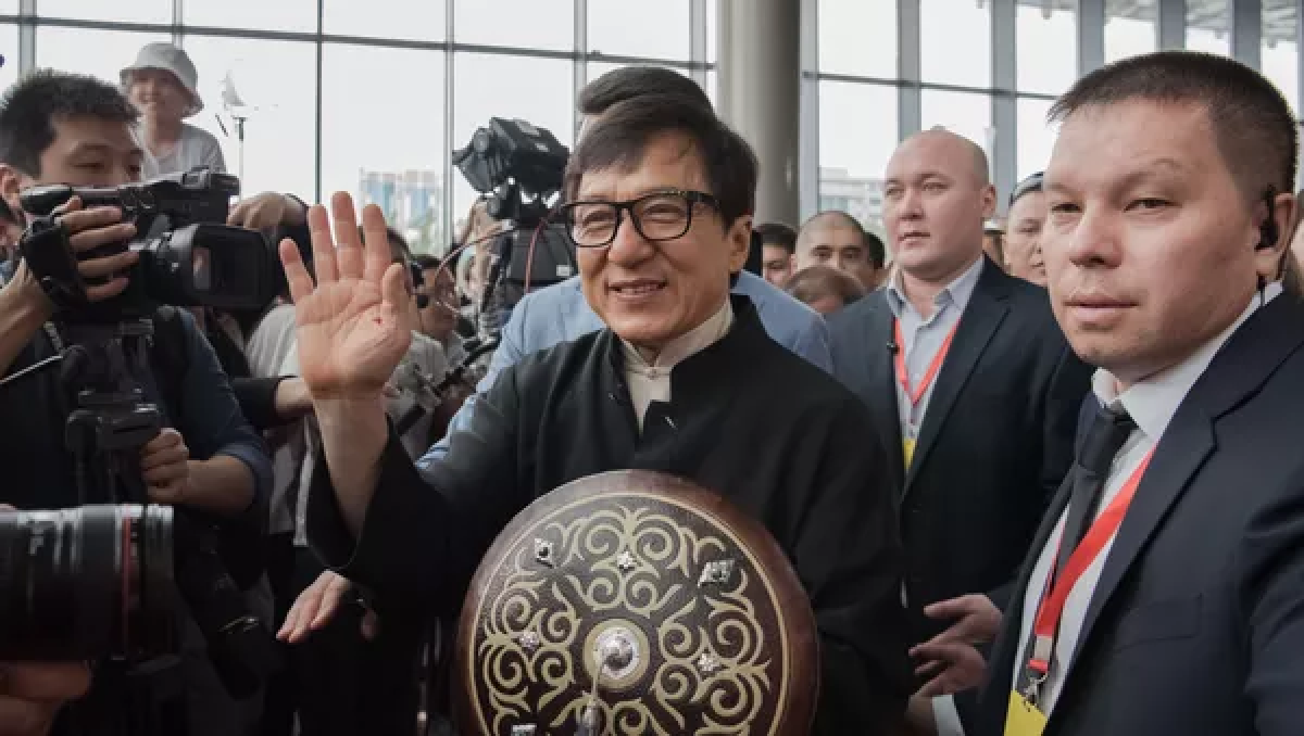 Выяснилось, зачем помощники Джеки Чана прибыли в Актау