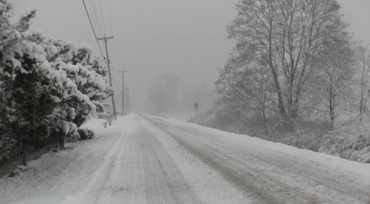 Непогода ударила по дорогам: ограничения ввели в двух регионах РК