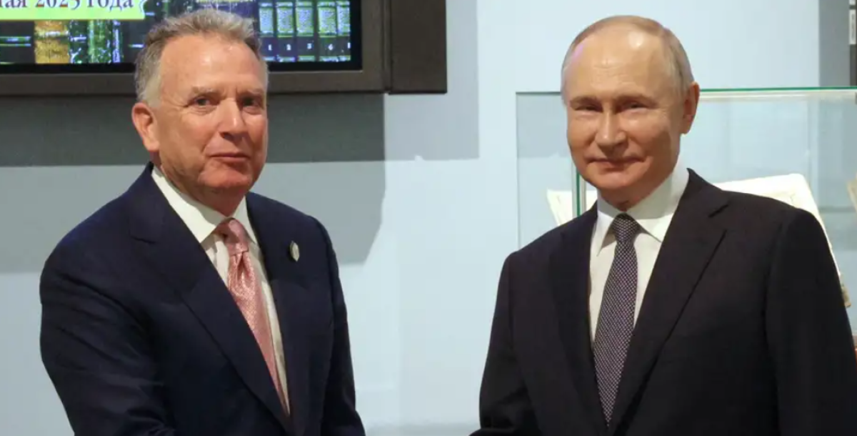 Путин провел закрытые переговоры с представителями Трампа в Кремле