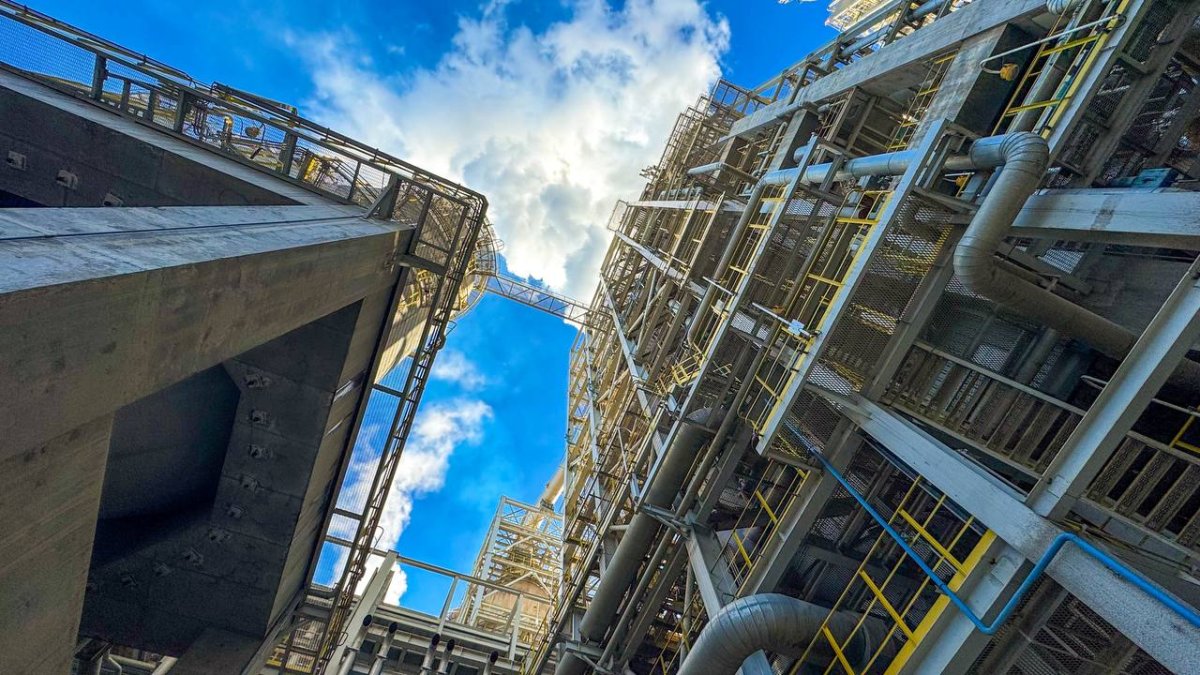 Один из главных НПЗ Казахстана объявил о недельной остановке