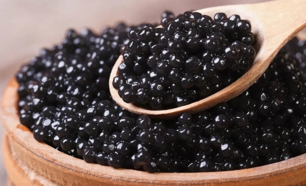 Раскрыта серая схема ввоза дешёвой китайской икры через Казахстан