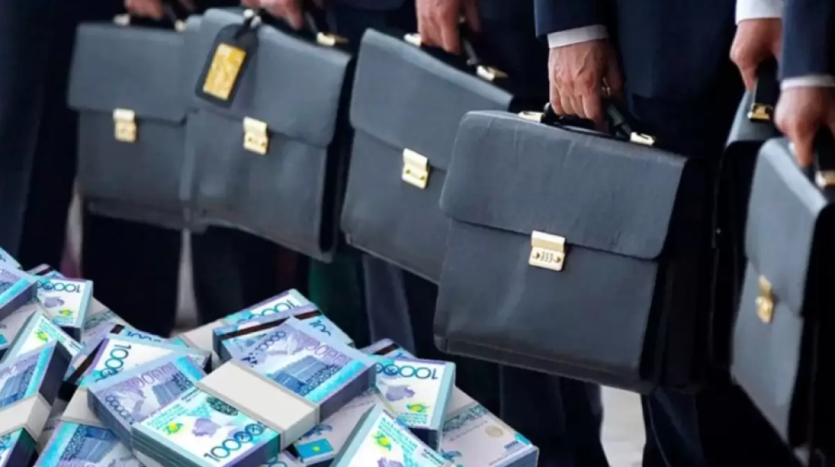 Кому в Казахстане предлагали самые большие зарплаты в 2025 году