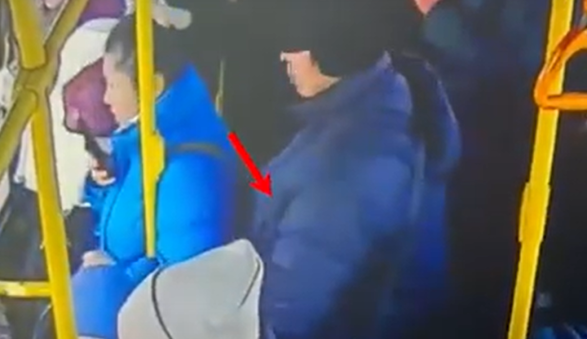 Валюту и золото на 4 млн украли в автобусе в Алматы: задержана подозреваемая