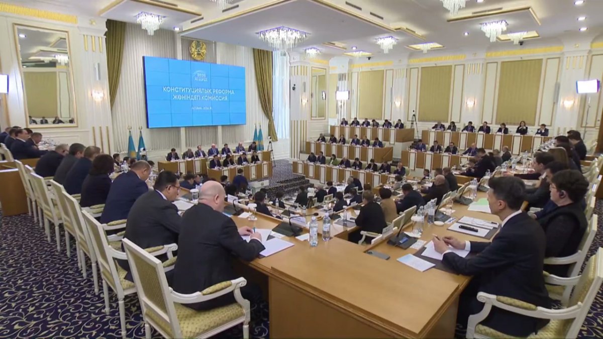 Представлен первый проект новой Конституции Казахстана
