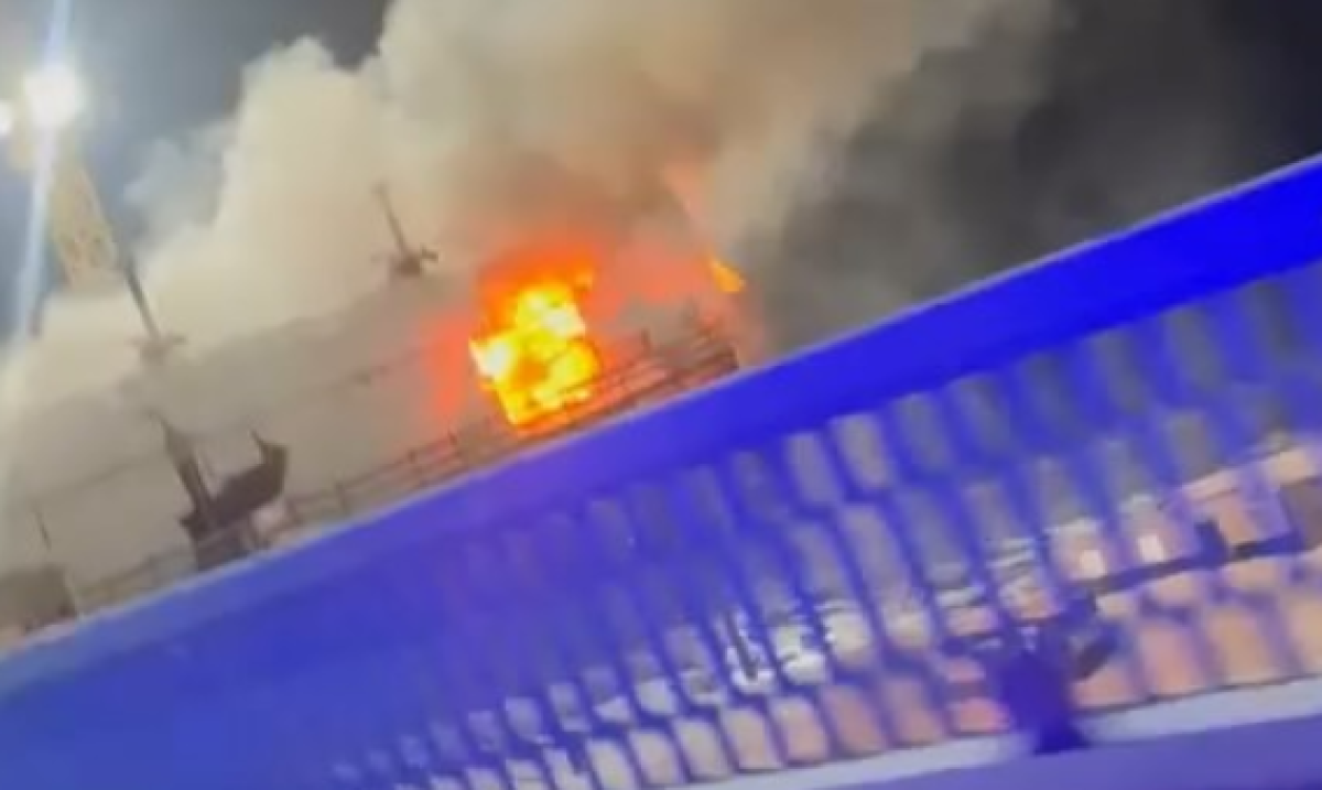 Многомиллиардный мост в Павлодаре загорелся