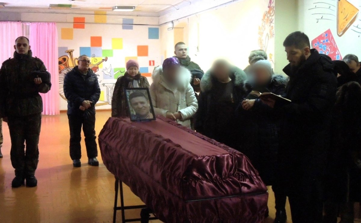 Уроженца Казахстана, воевавшего в Украине, похоронили в России