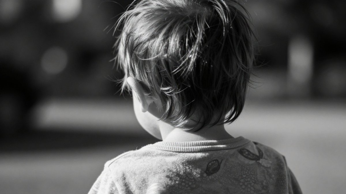 Все больше казахстанцев отдают своих детей в дома ребенка