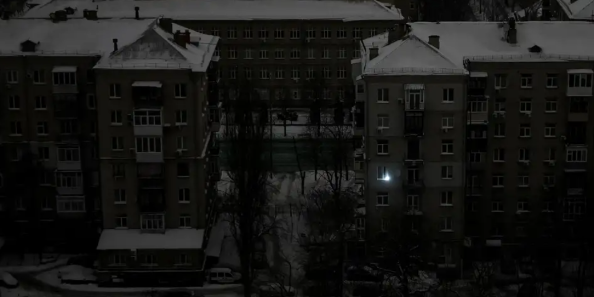Киев остался почти без света: электроэнергию дают всего на пару часов