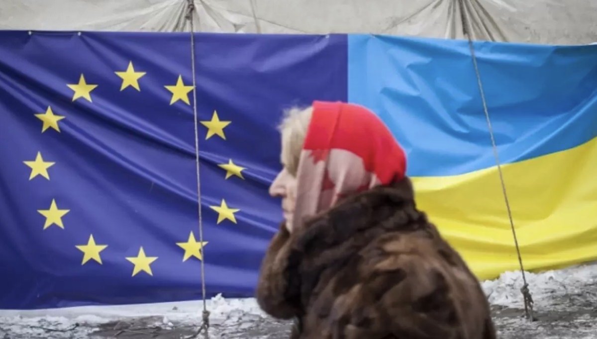 Европарламент призвал срочно усилить военную помощь Украине