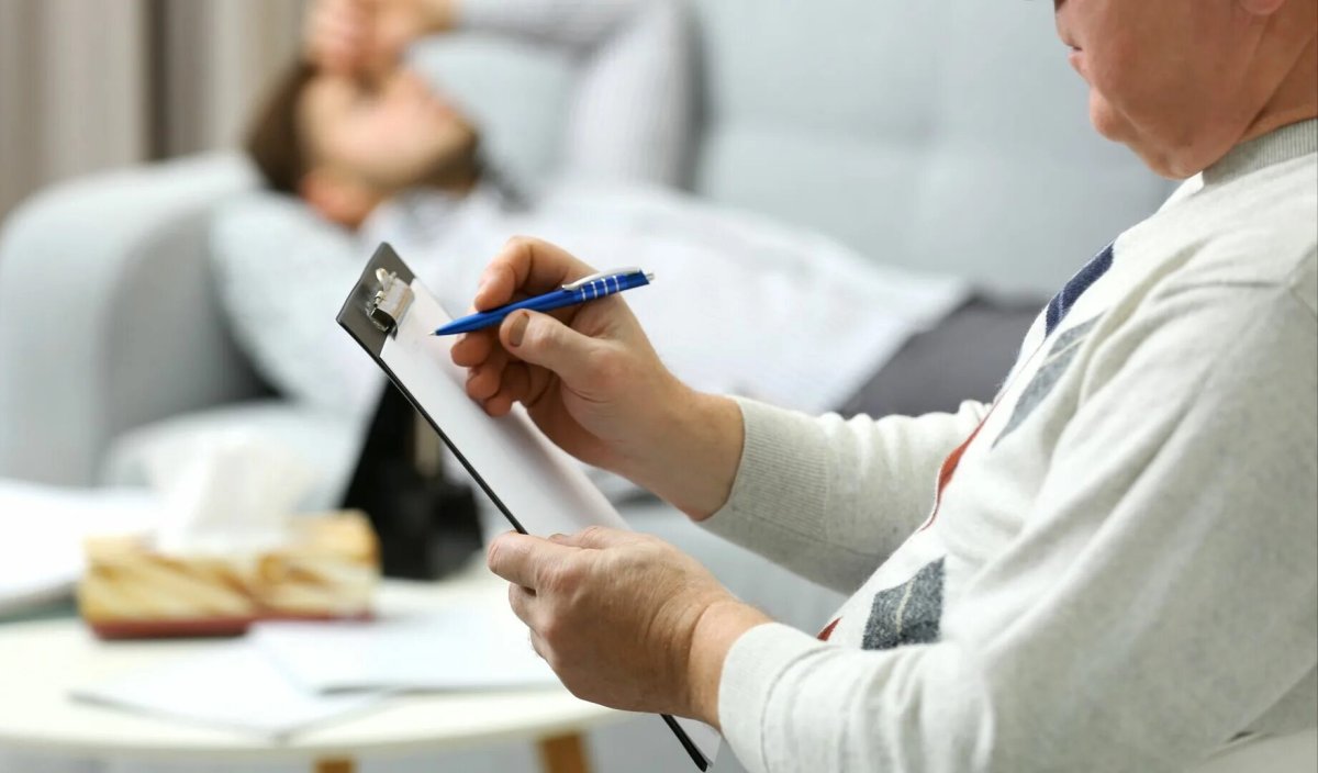 Проверка слухов: правда ли, что с 1 марта казахстанцев обяжут ходить к психиатру?