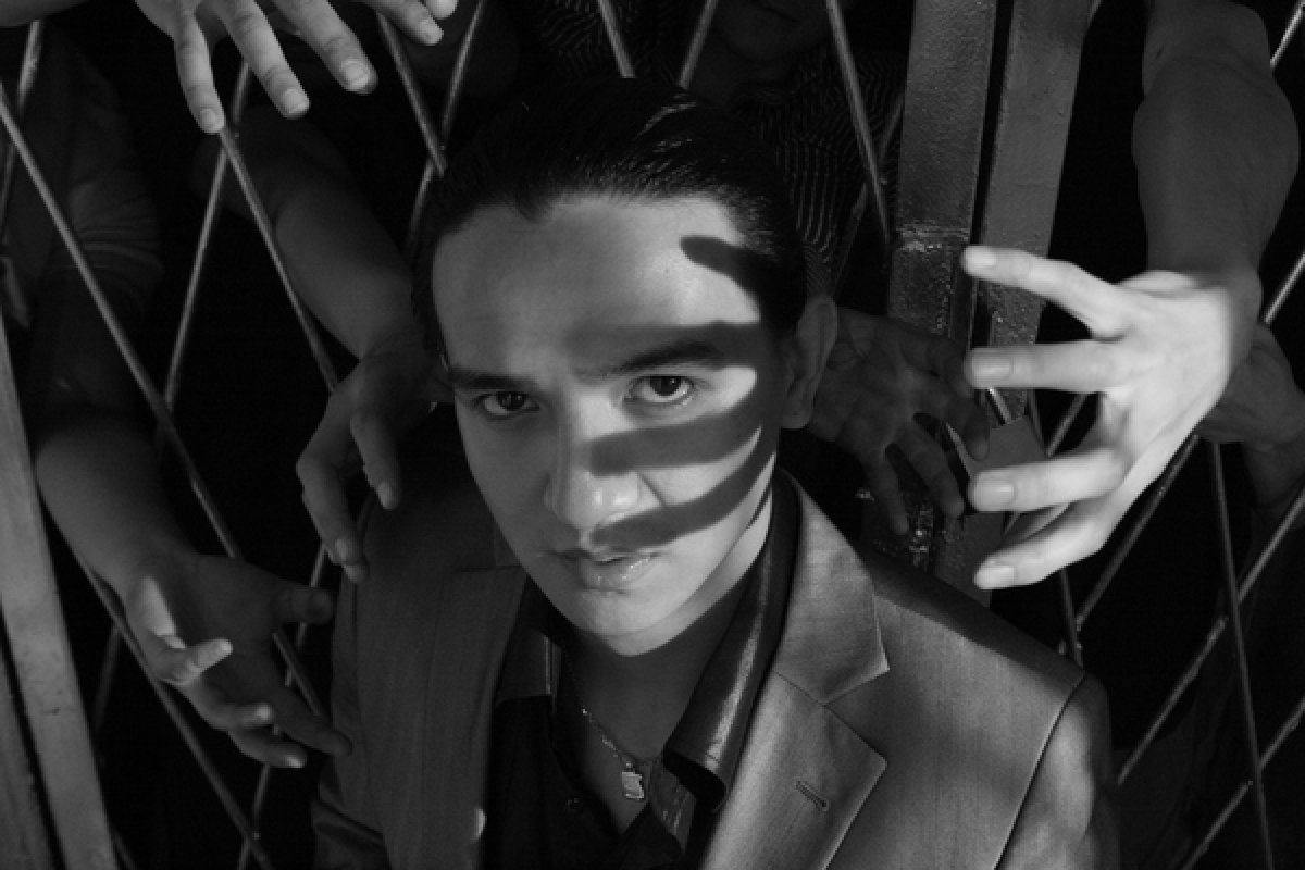 Это певец Ерболат? Видео с агрессивным мужчиной прокомментировала полиция Алматы