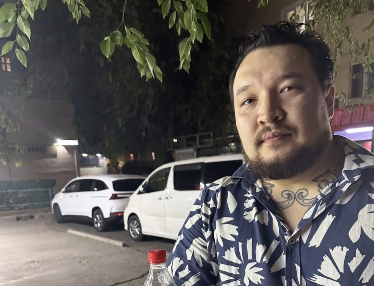 Жителя Астаны арестовали на 15 суток после прихода к нему полицейских