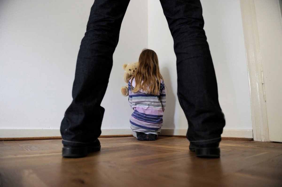 Больной ВИЧ изнасиловал 13-летнюю девочку в Алматы